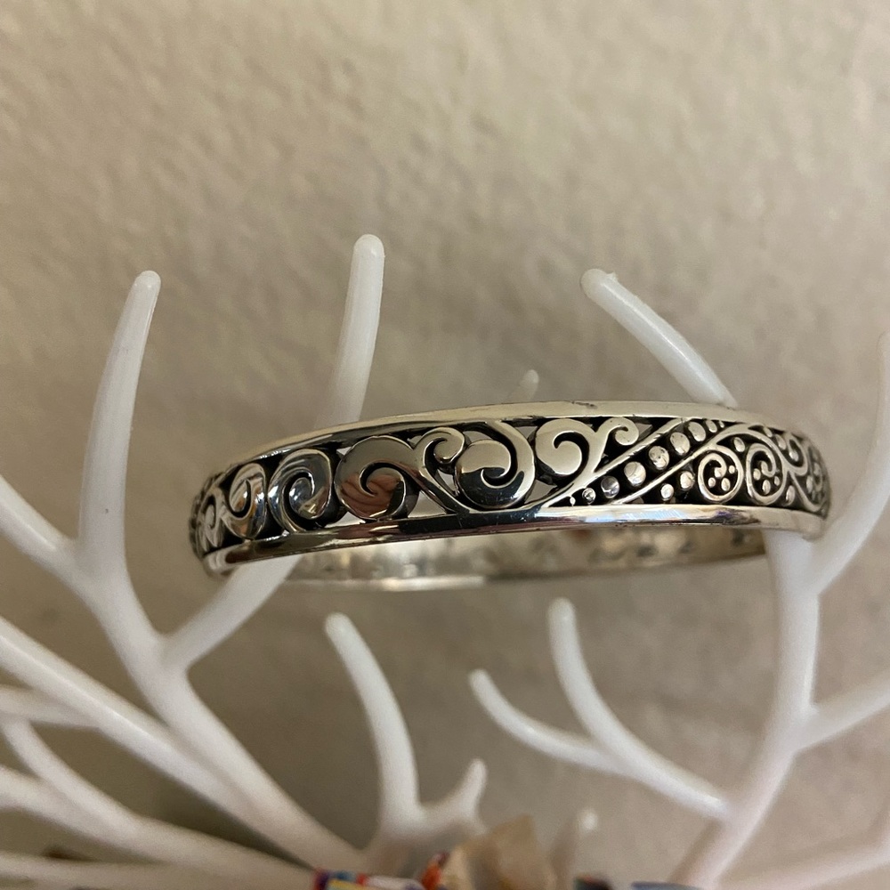 Gorgeous Vintage 80s Ornate Signed Silver Retired Brighton Bangle with Dustbag